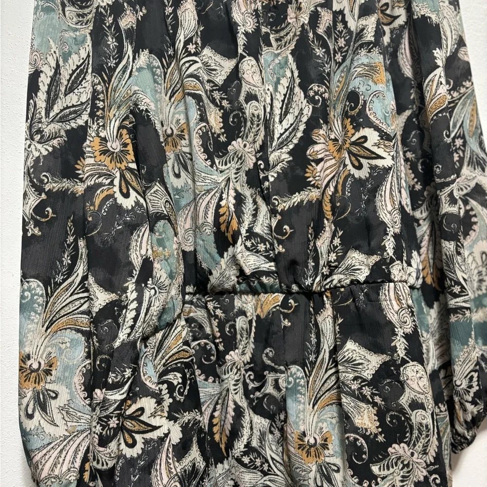 MAURICE'S  Women’s Ruffle collar multi color shirt - Picture 9 of 9